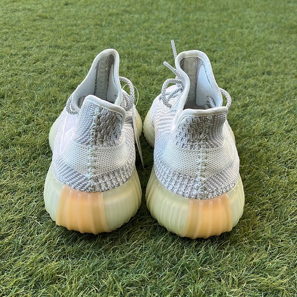 Adidas Yeezy Bost 350 V2 - Picture 3 of 5